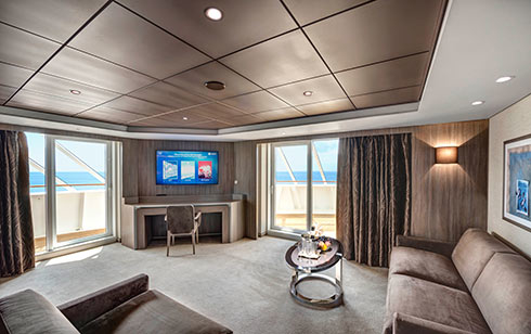 Yacht Club Royal Suite – [YC3]