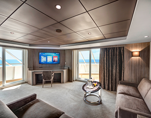 YACHT CLUB ROYAL SUITE – [YC3]