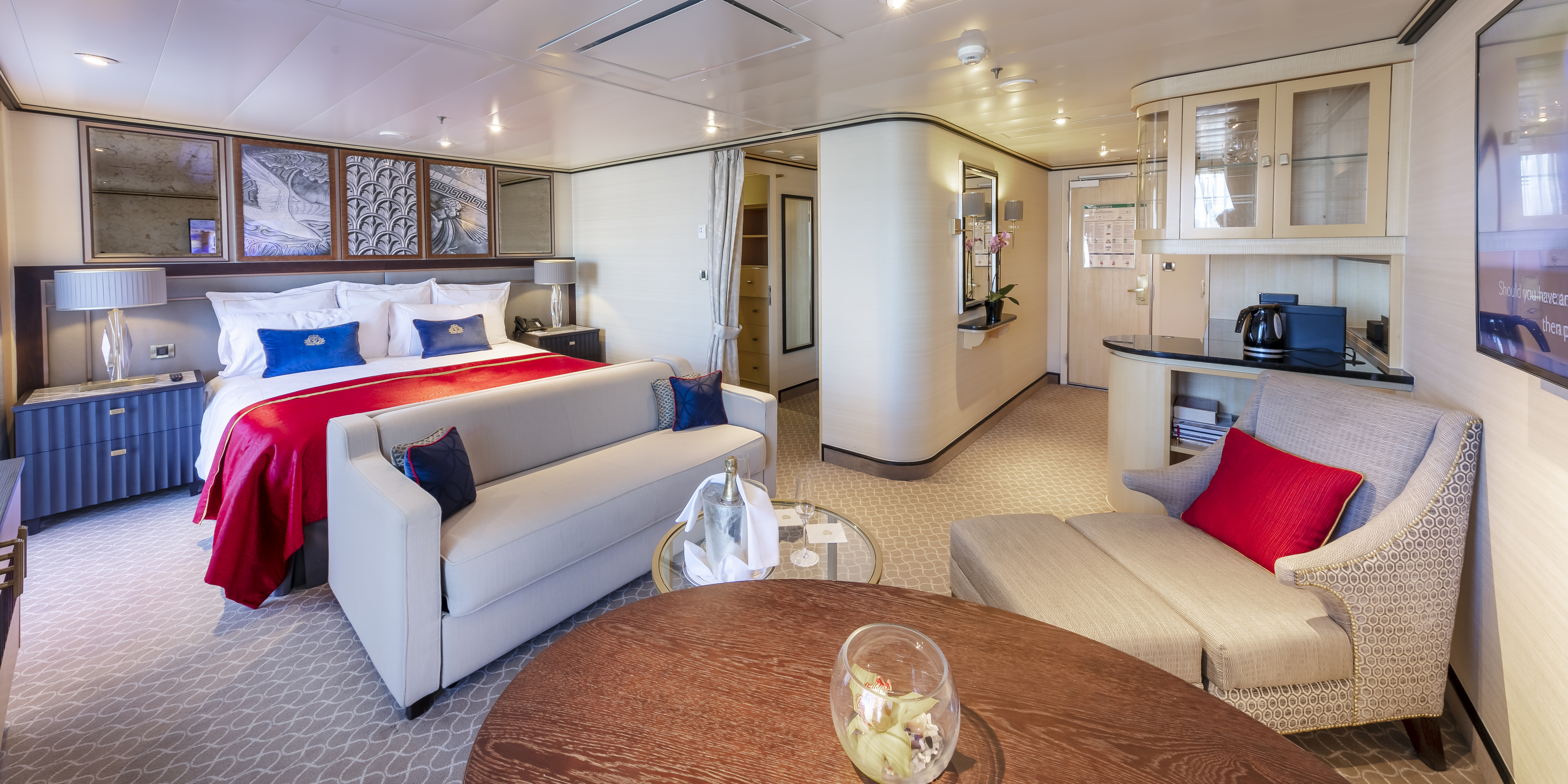 Queen Suite – [Q5]