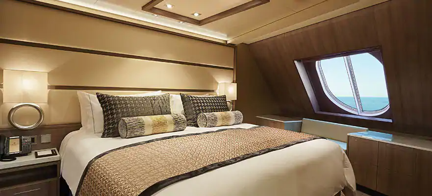 The Haven Forward-Facing Penthouse with Balcony – [HG]
